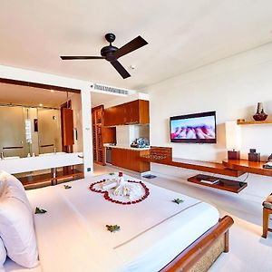 Superior King or Twin Room Ocean View